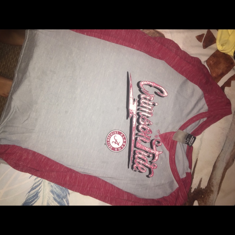 crimson side shirt
